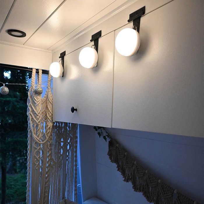 Бездротова лампа CHERRY BULB – 20 годин світла без електрики