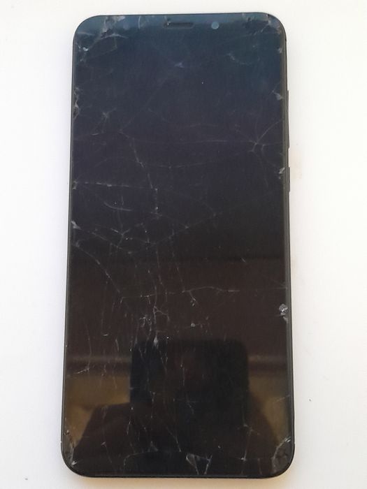 Продам телефон тількі побитий ікран