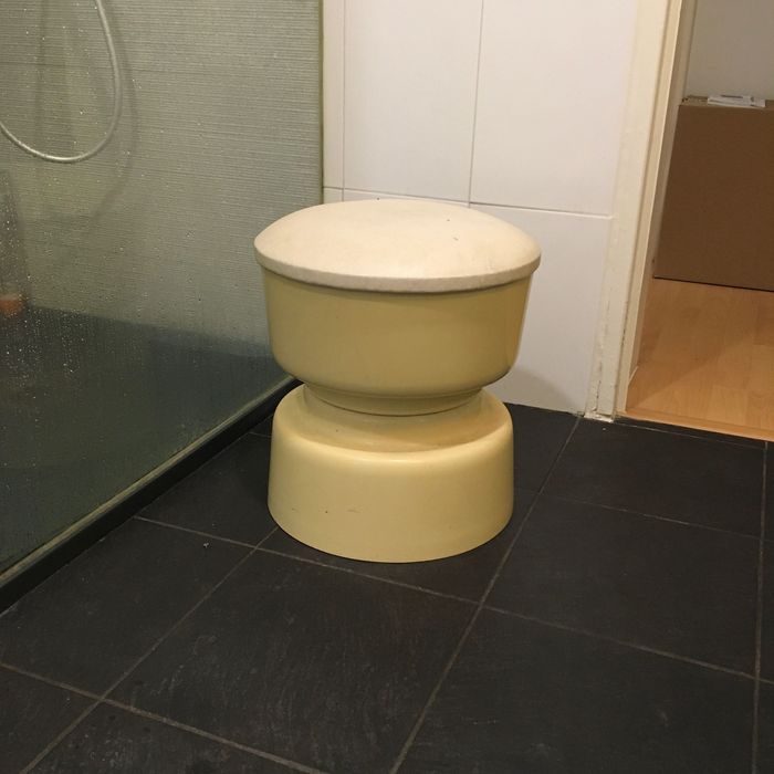 Banco Vintage com arrumação para Casa de Banho anos 70