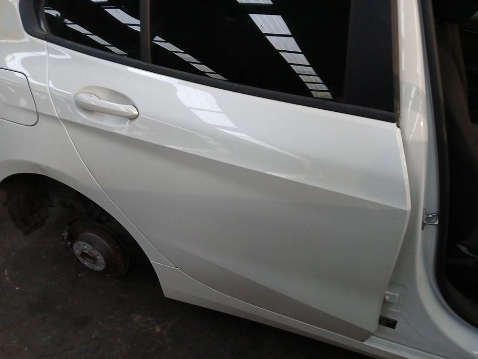 Porta trás direita BMW 1 (F40)