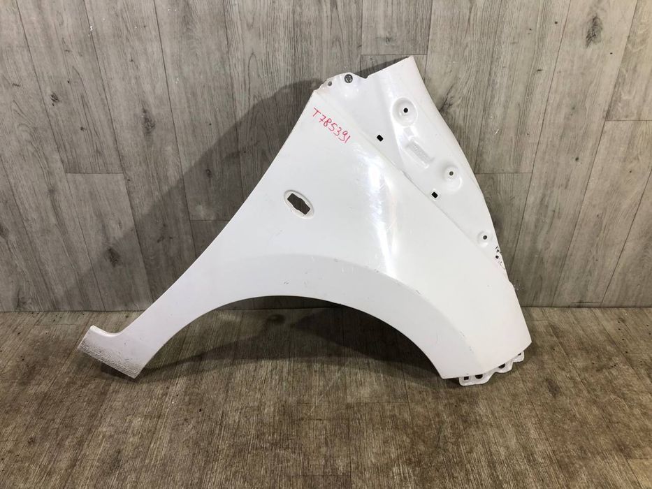 Крыло переднее правое Toyota Aygo 2 2014 2015 2016 2017 2018 2019 ..г