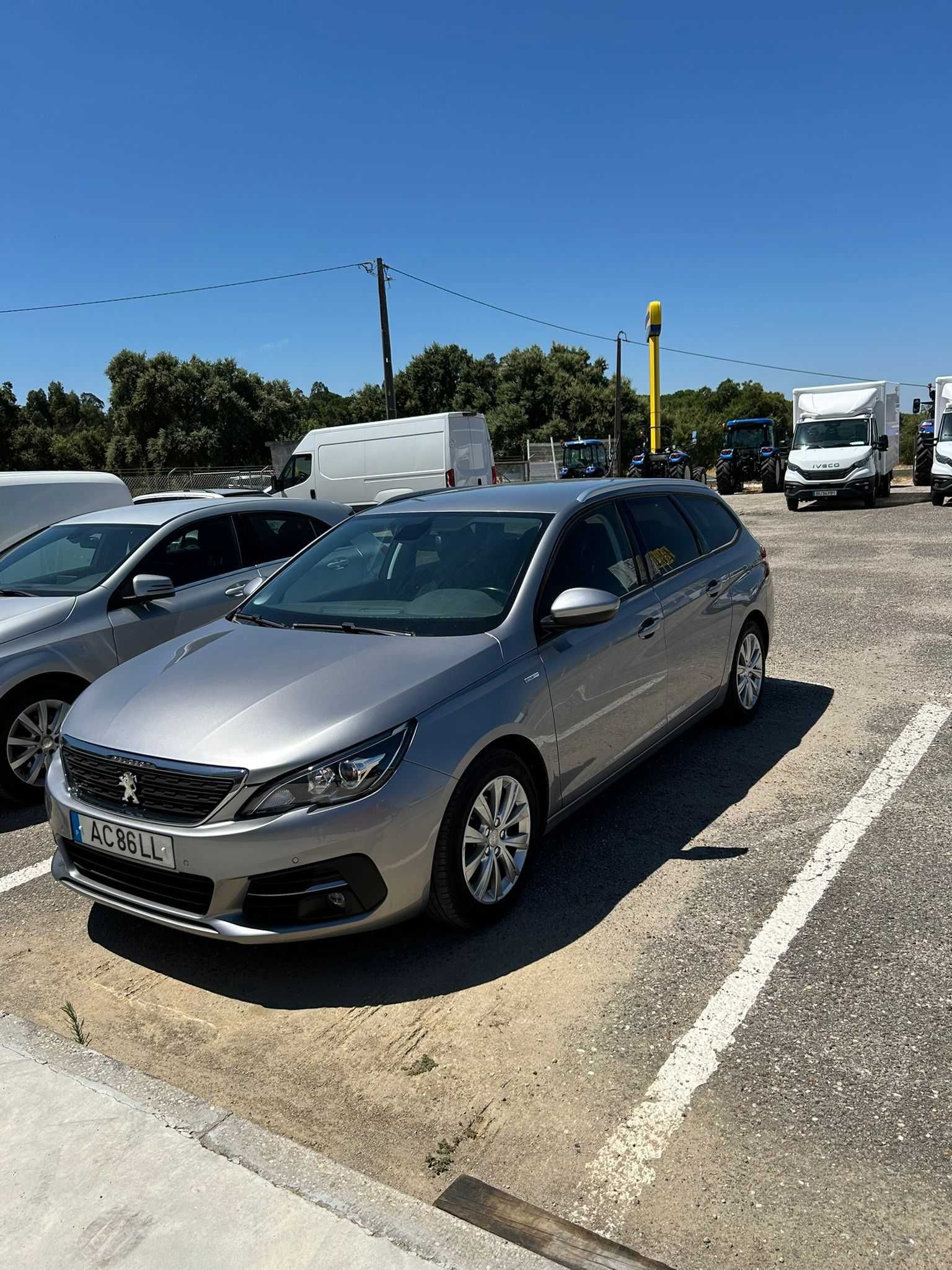 Peugeot 308 1.5 BLUEHDI 100 estilo SW