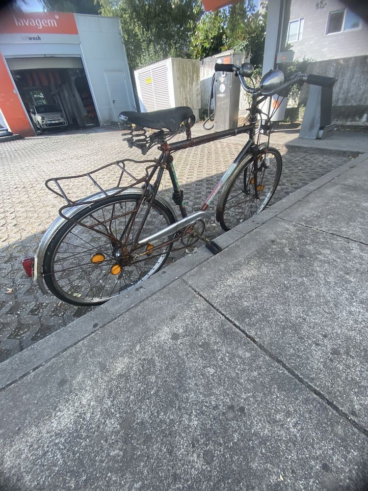 Bicicleta antiga pasteleira esmaltina 100euros