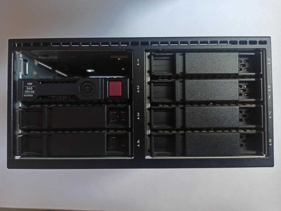 Klatka na dyski HP DL380p G8 8*SFF BACKPLANE + płyta tylna