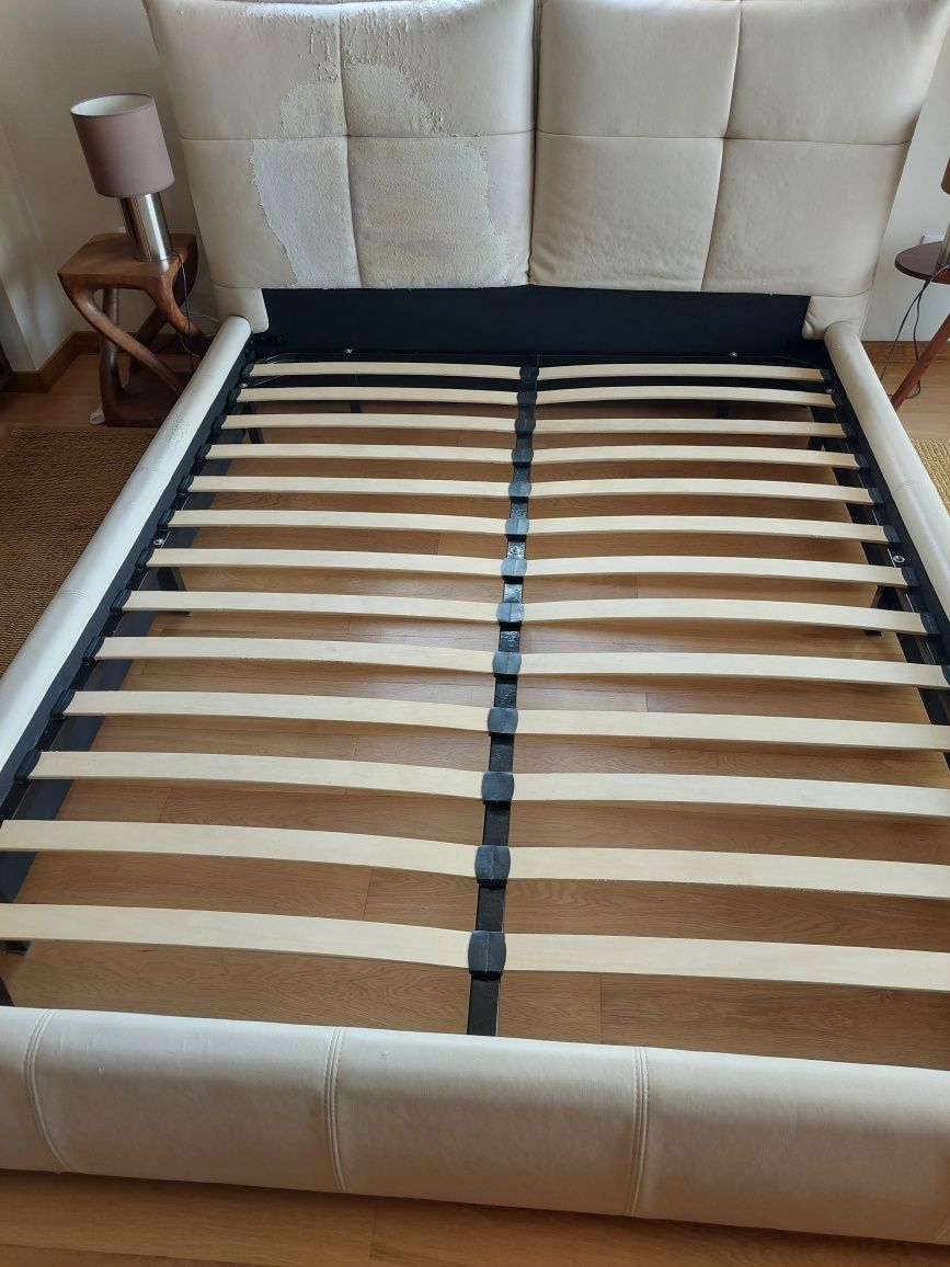 Cama casal+colchão 2,00x1,60m da AREA