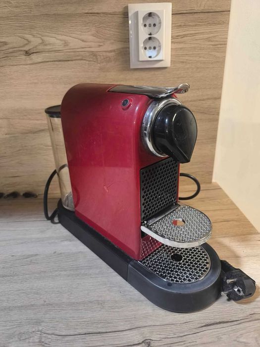 Máquina Nespresso CitiZ Cherry Red
