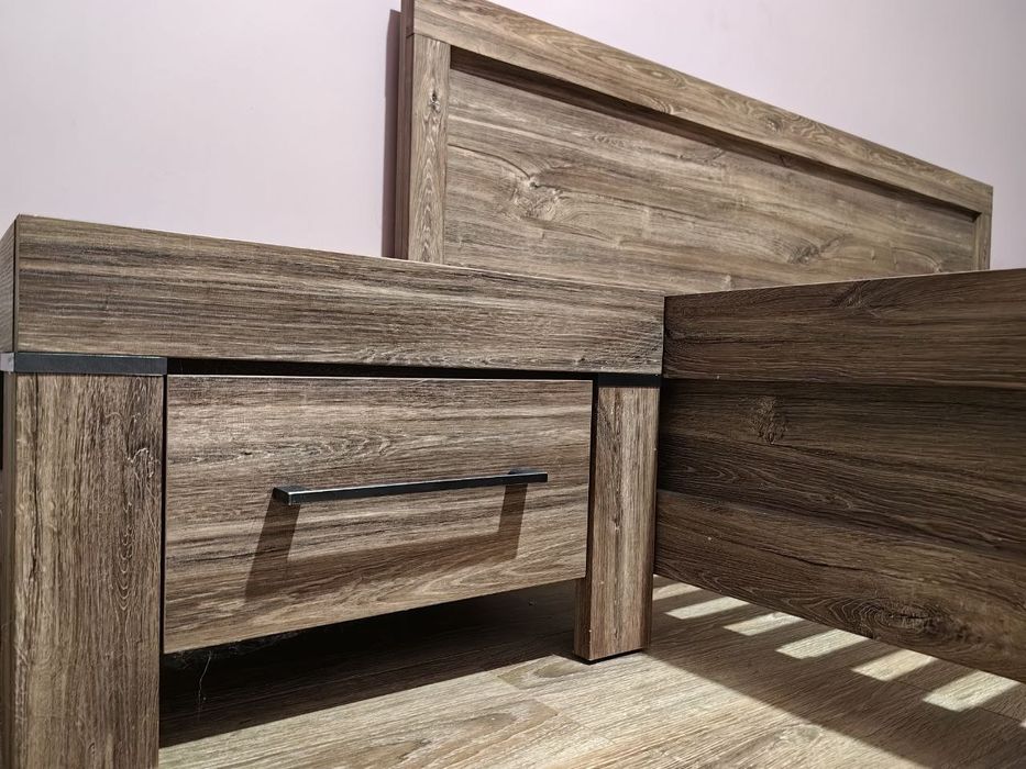 Sprzedam łóżko Black Red White – seria GENT + stoliki nocne