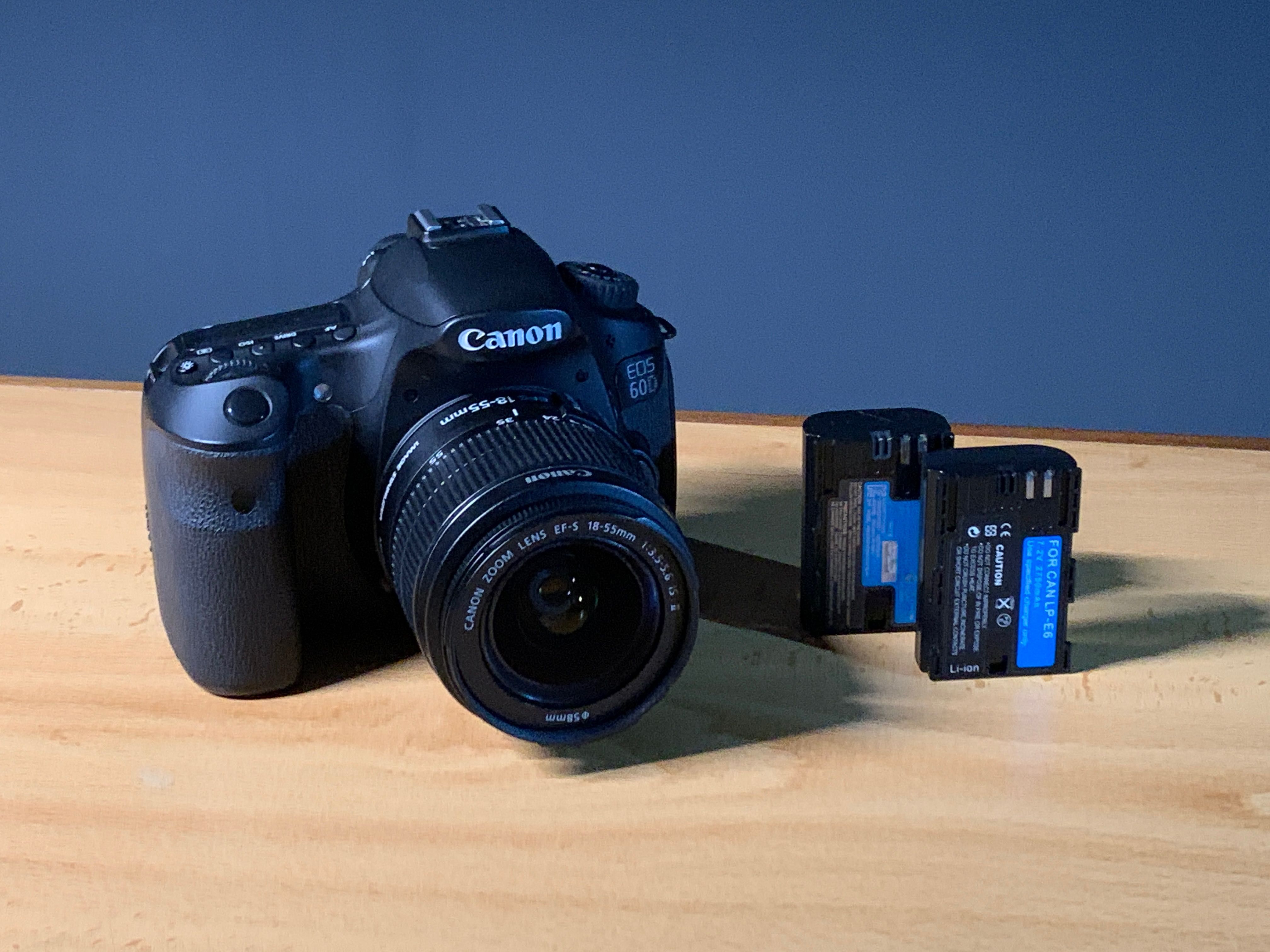 Canon 60D + 18-55mm, Câmera DSLR, praticamente nova!