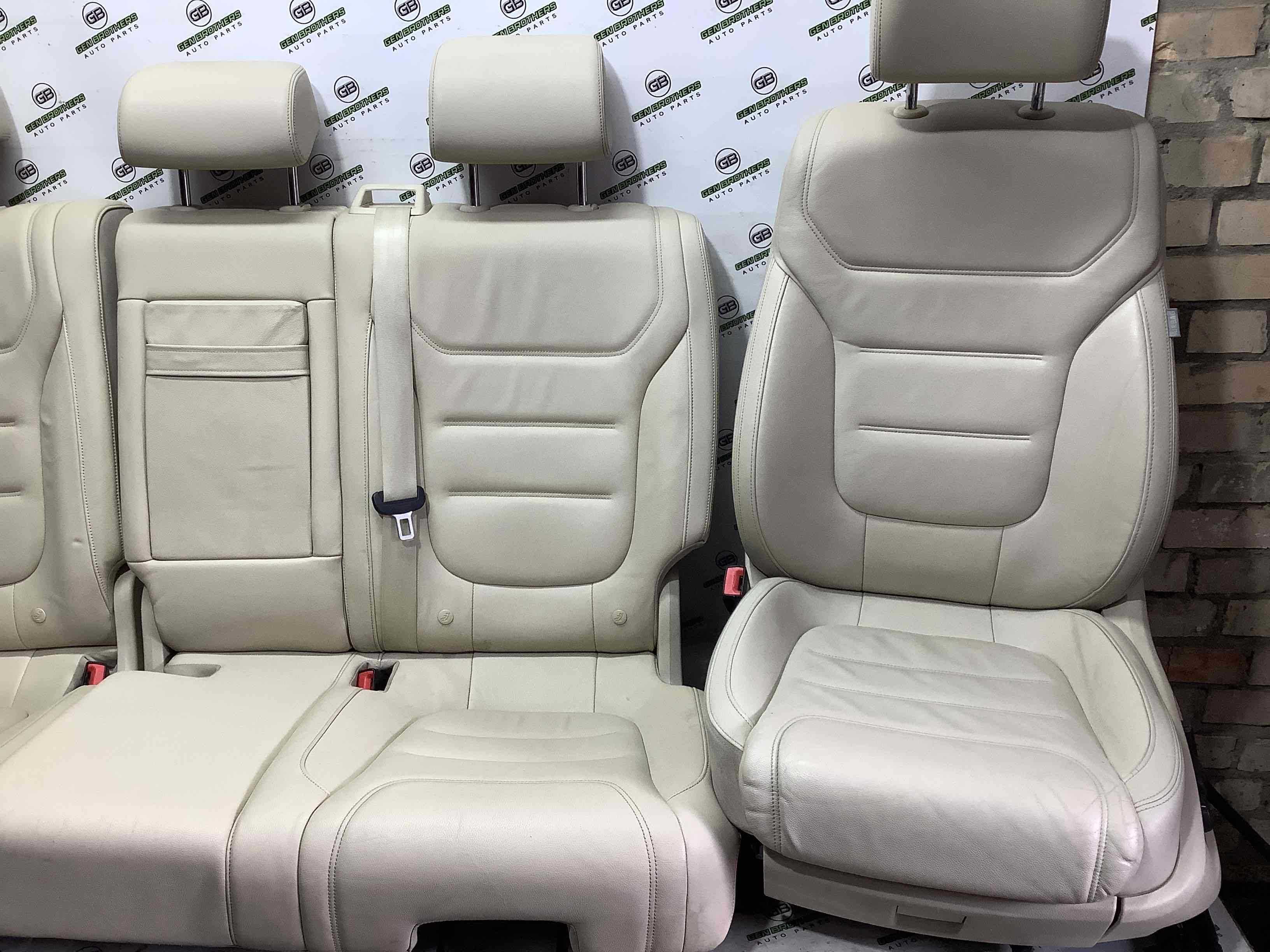 Салон (комплект сидений)  Volkswagen Touareg NF 2011-2018