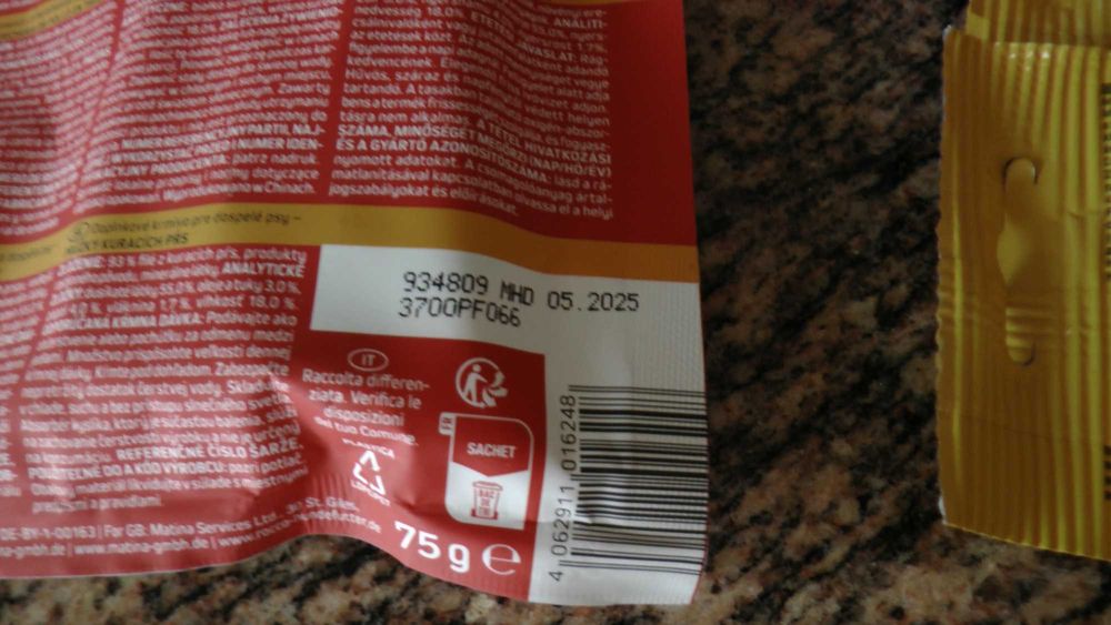 Rocco chings, pierś z kurczaka w paskach 75g+dentastix+puszka