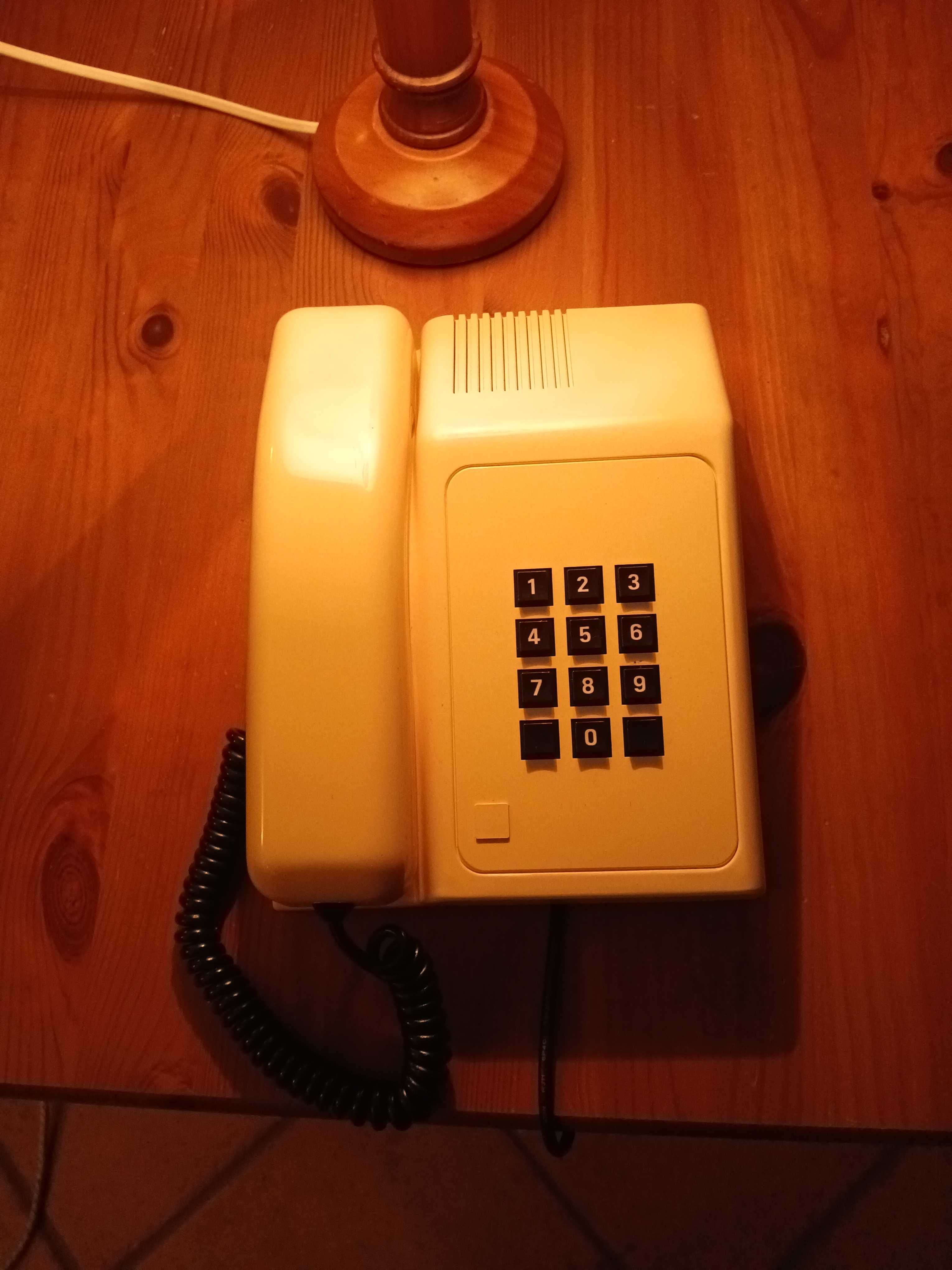 Conjunto Candeeiro e Telefone de Secretaria