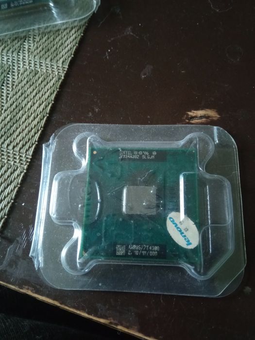 Продам рабочие процессоры для ноутбуков intel