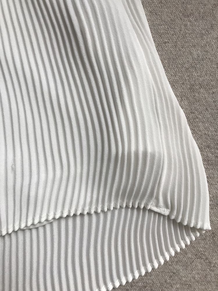 Biała bluzka plisowana Massimo Dutti M wada