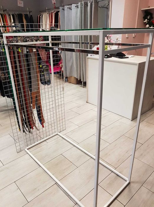 Wyposażenie sklepu wieszaki gondola stojaki