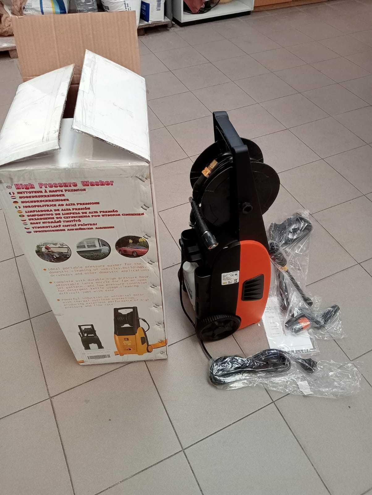 Máquina de lavar com pressão.