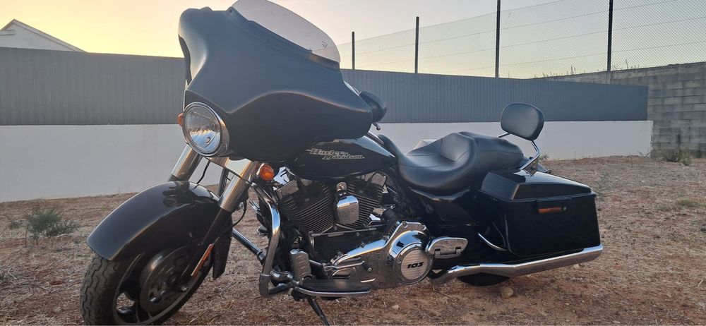 Harley Davidson Street Glide, impecavel como nova
