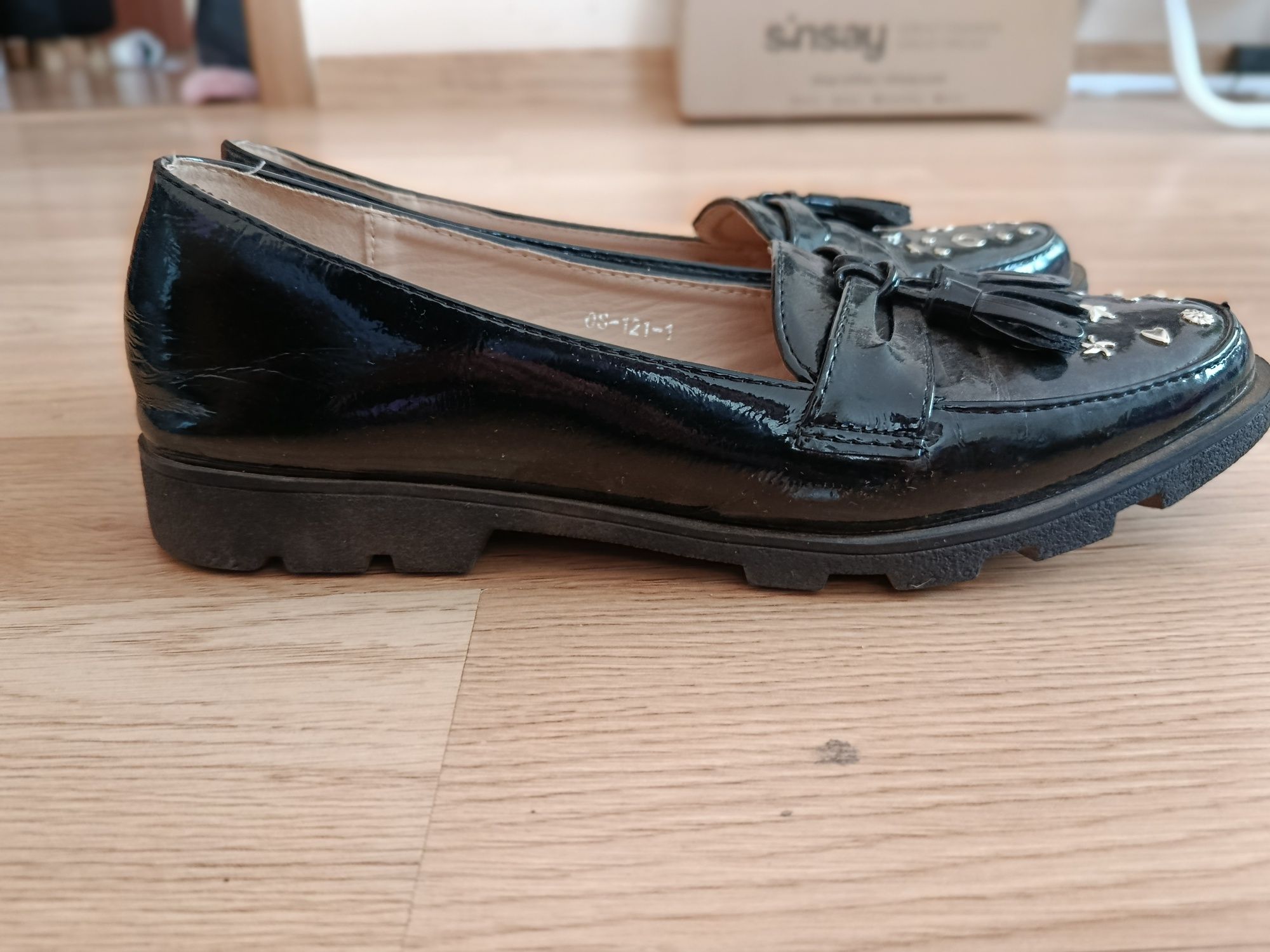 Czarne loafersy baleriny mokasyny balerinki z dżetami lakierowane