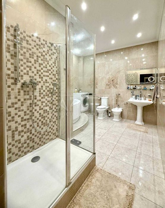 Продаж квартири, вул. Оболонська Набережна, ЖК Оазис, Оболонський р-н