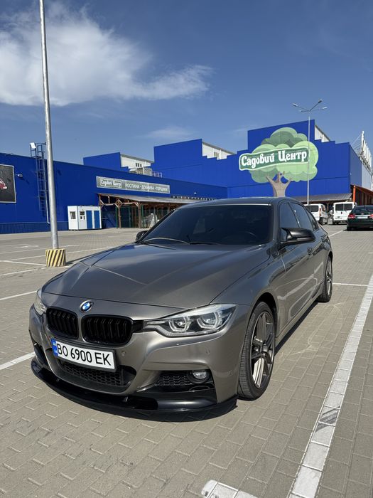BMW F30 328i, торг присутній