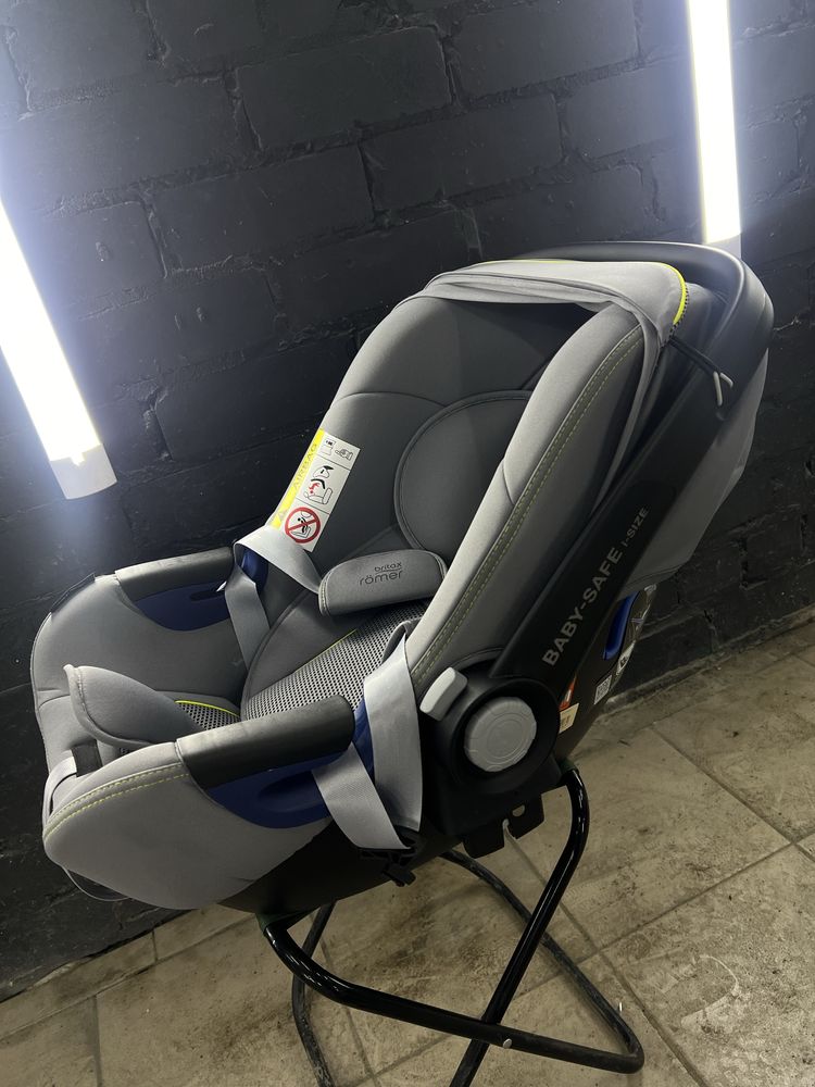 Автокрісло britax romer baby-safe i-size