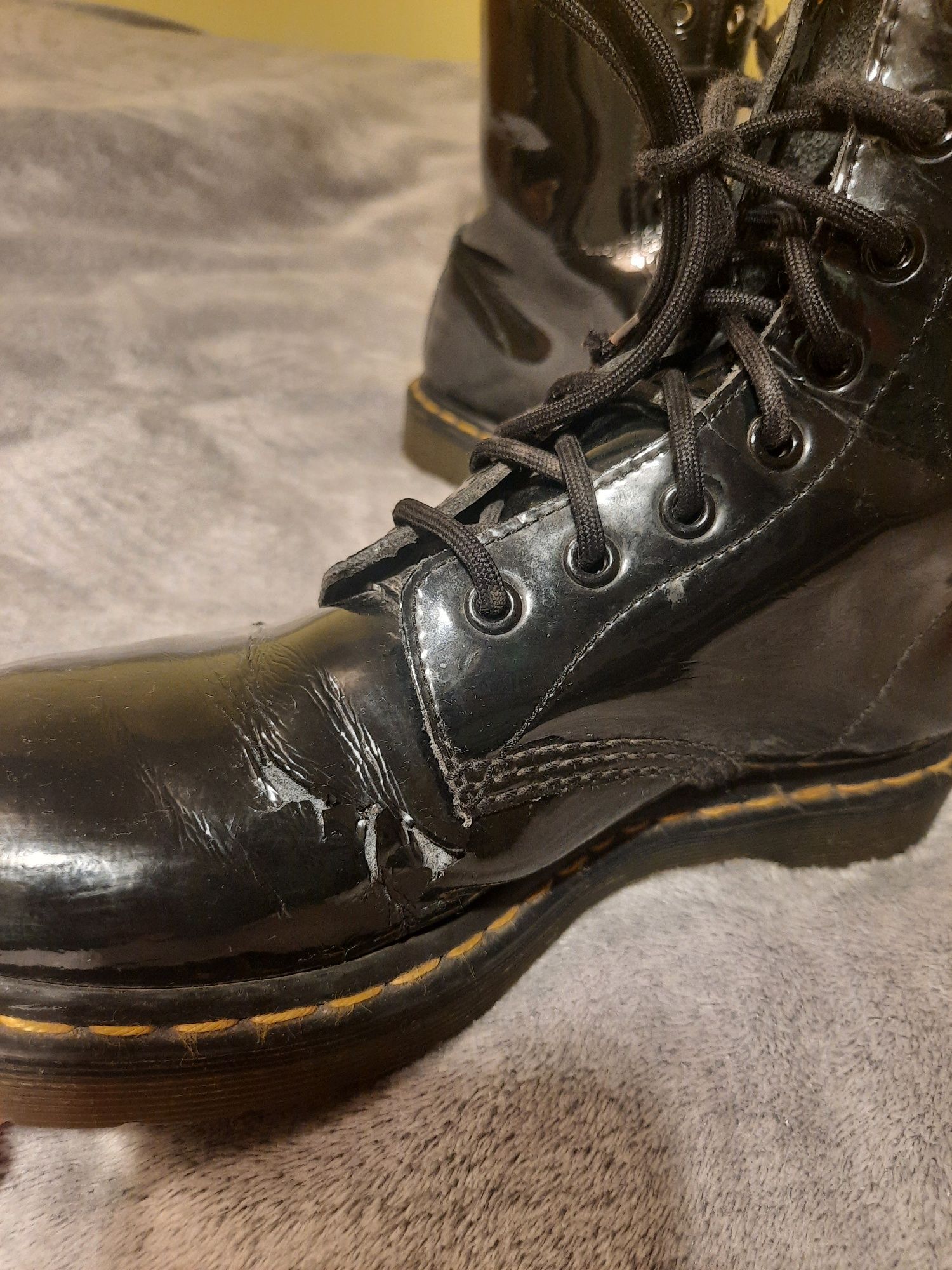 Martensy dr Martens lakierowane