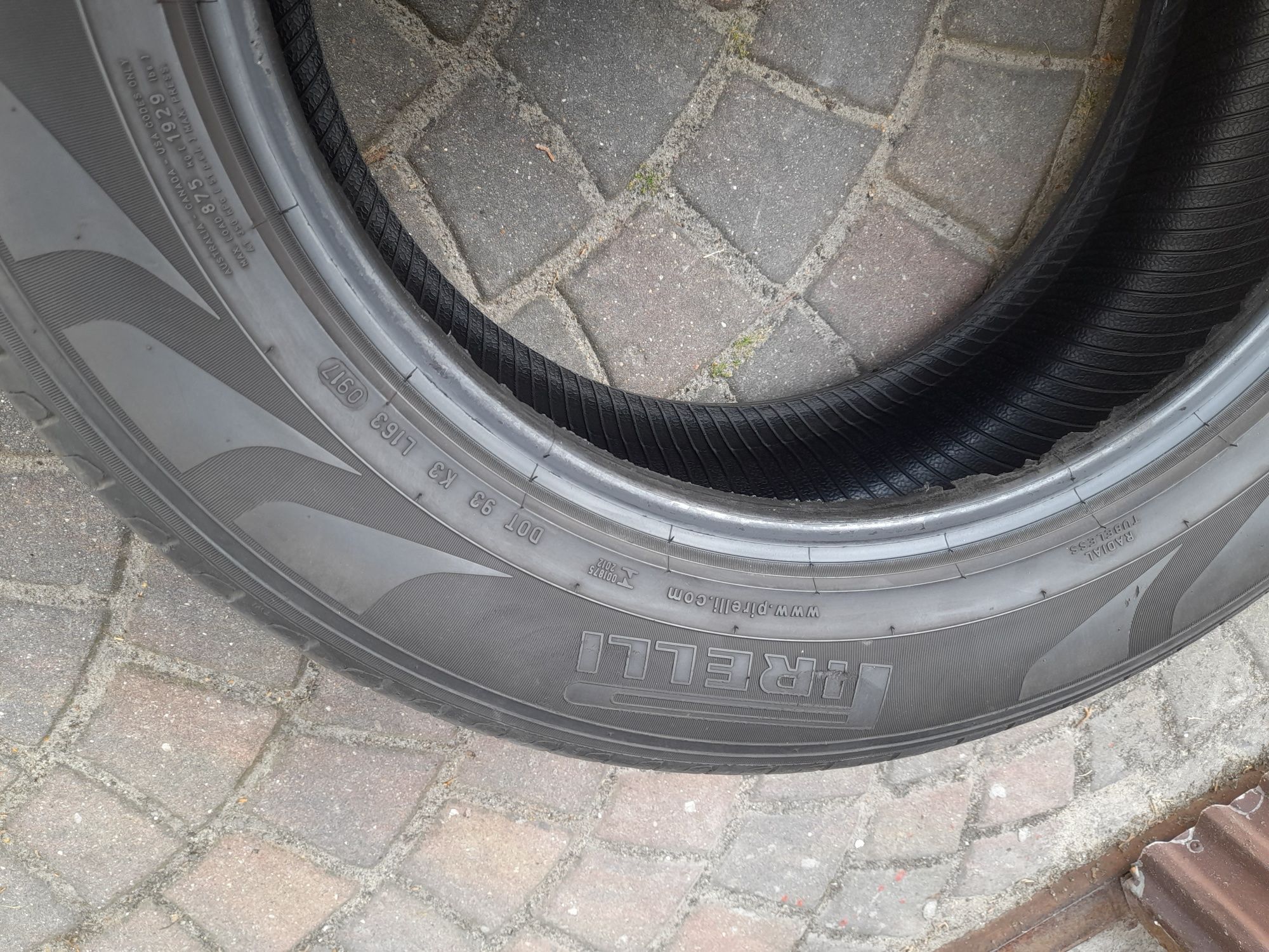 Opony zimowe Michelin 235 .60 .18