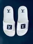 Мужские пляжные шлепанцы Louis Vuitton белые уличные тапочки Луи Витон