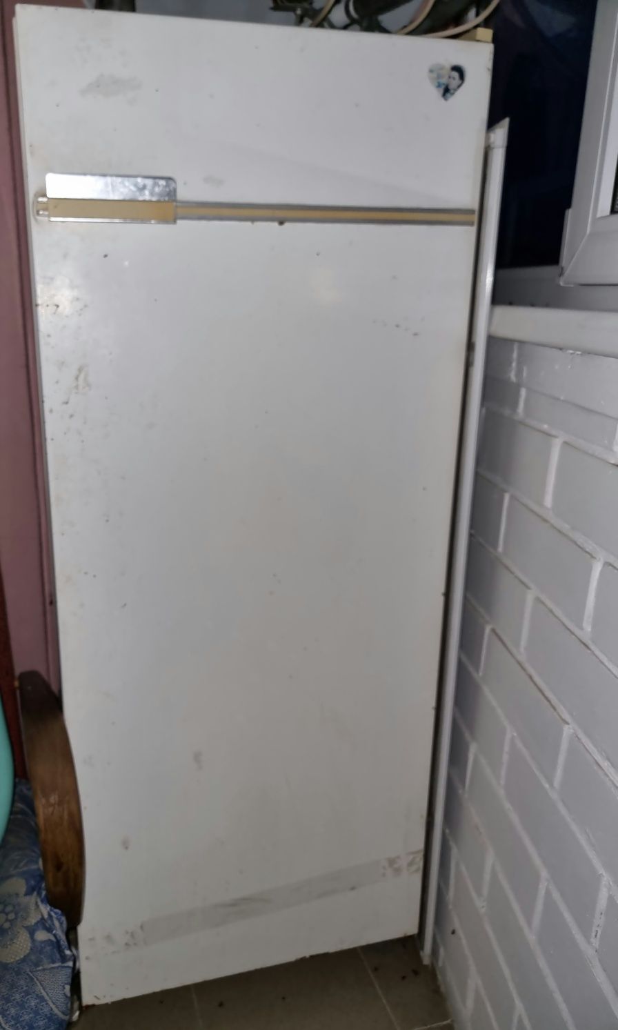 Холодильник (старого зразка)