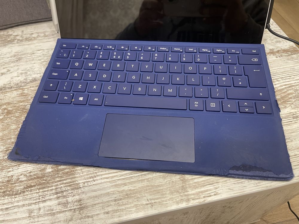 Microsoft surface Pro 4. i5,4,128g повний комплект