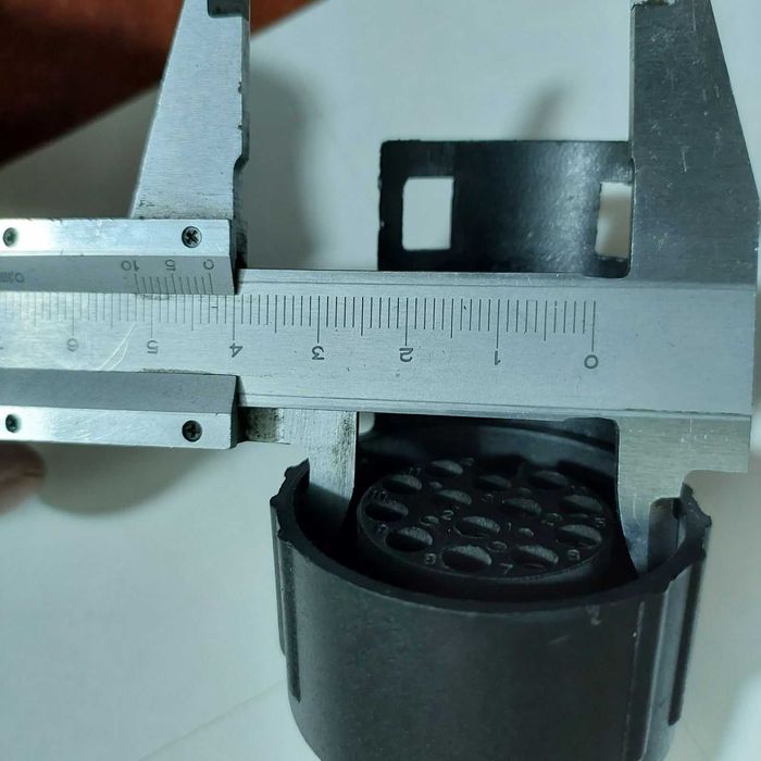 Адаптер перехідник пластиковий 7pin - 13pin універсальний , вантажівки