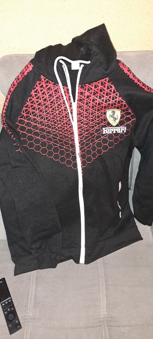 Dres sportowy dwuczęściowy ze znaczkiem puma ferrari