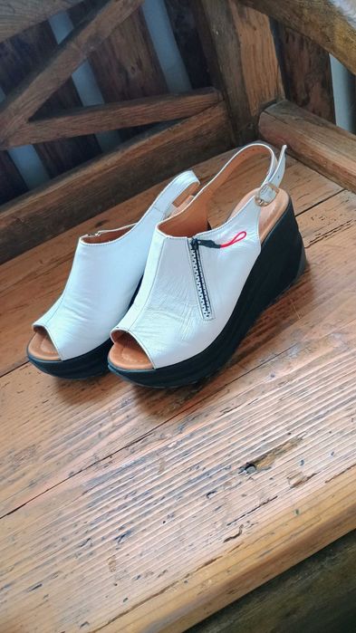 Босоніжки жіночі, шкіра, нові 36р