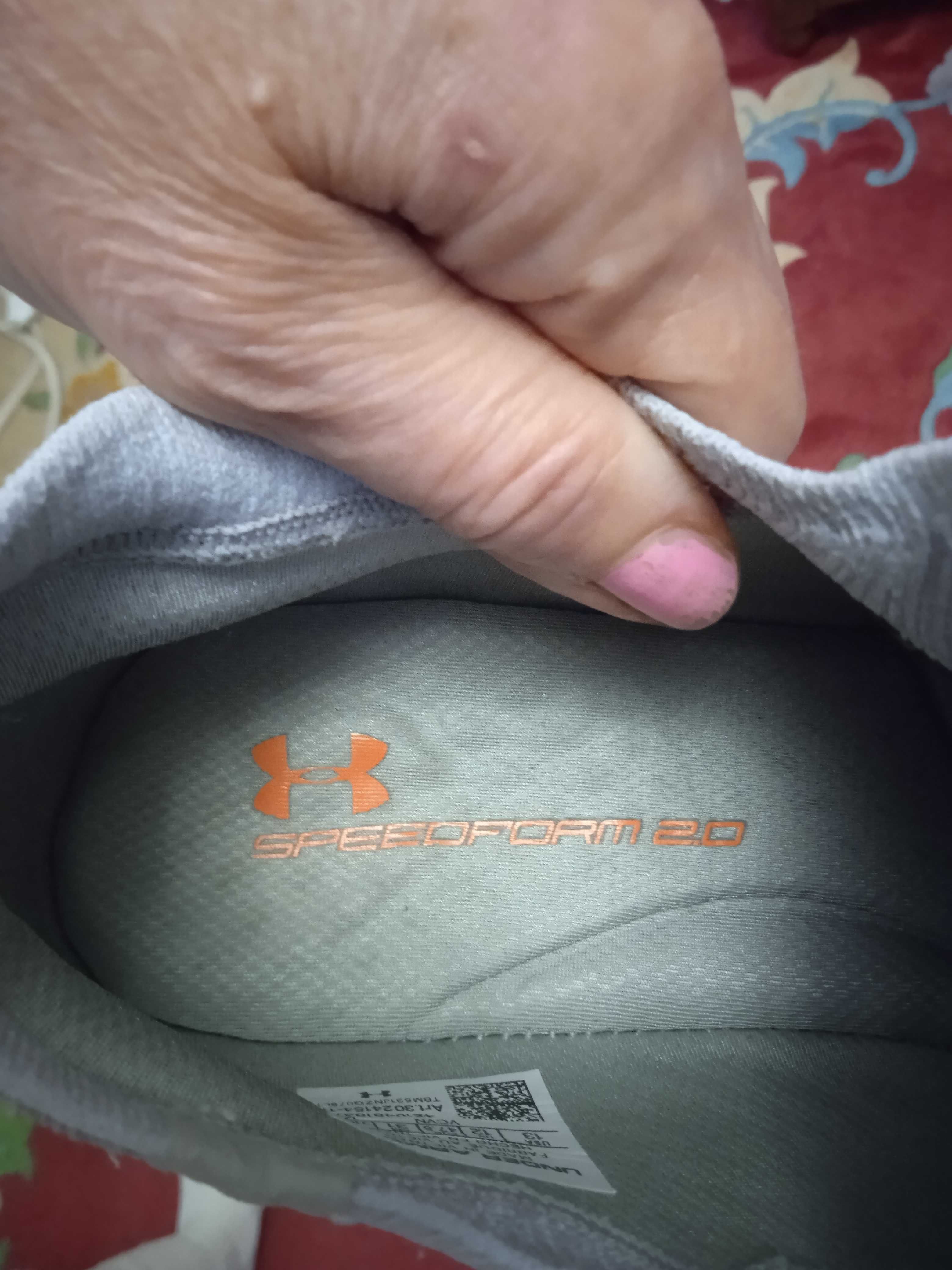 кроссовки Under Armour   Оригинал стелька 29,5 см Состояние НОВЫХ