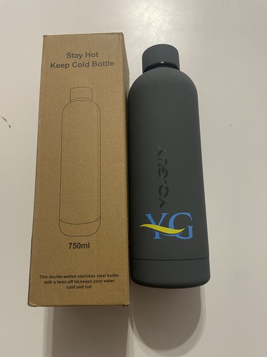 Butelka termiczna 750ml szara, trzyma ciepł i zimno *18