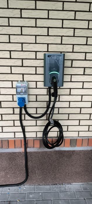 Електрик. Зарядні станції для авто. Підключення інверторів, генератор