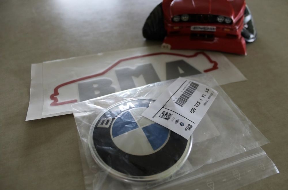 BMW E30 E28 Tył Emblemat Na Klapę Bagażnika Nowy Orginał BMW