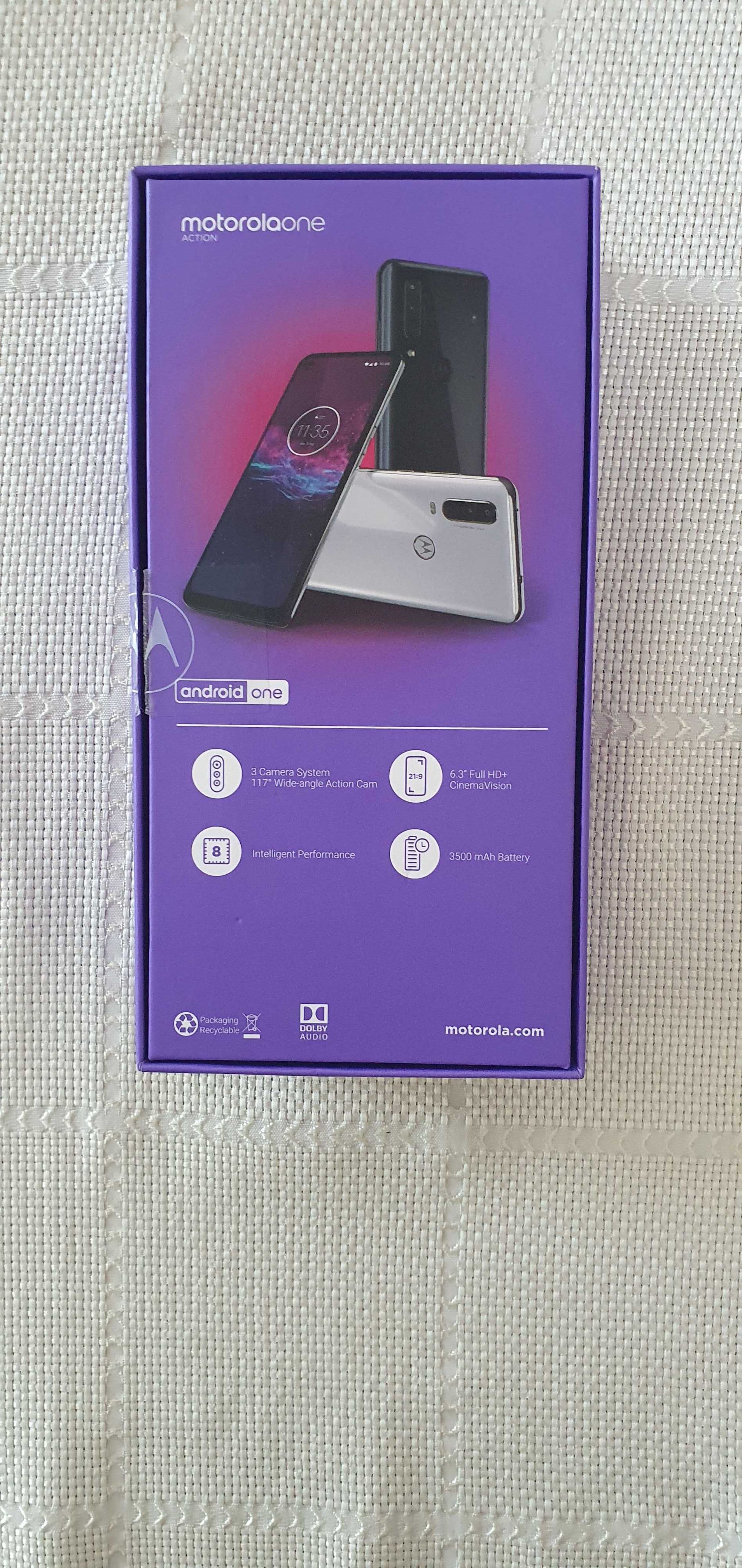 Smartfon Motorola One Action XT 2013-2- komplet w oryginalnym pudełku