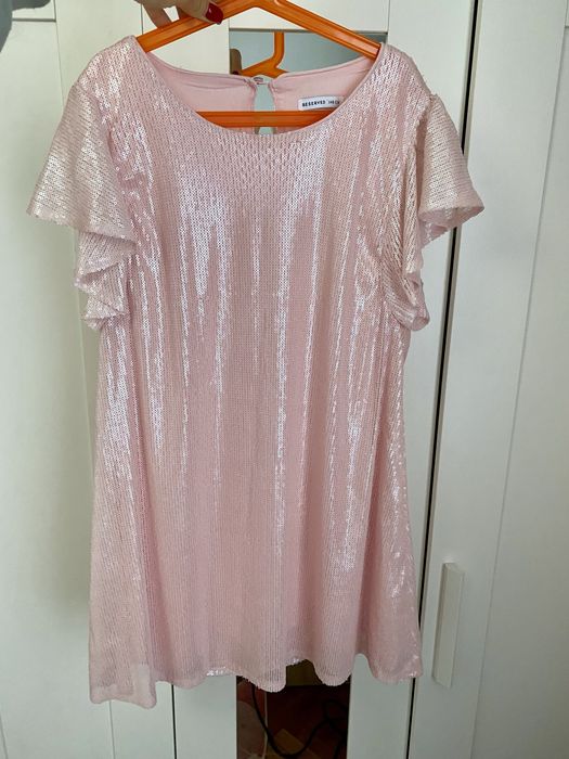 Плаття на дівчинку в паєтках Reserved як нове - 146р