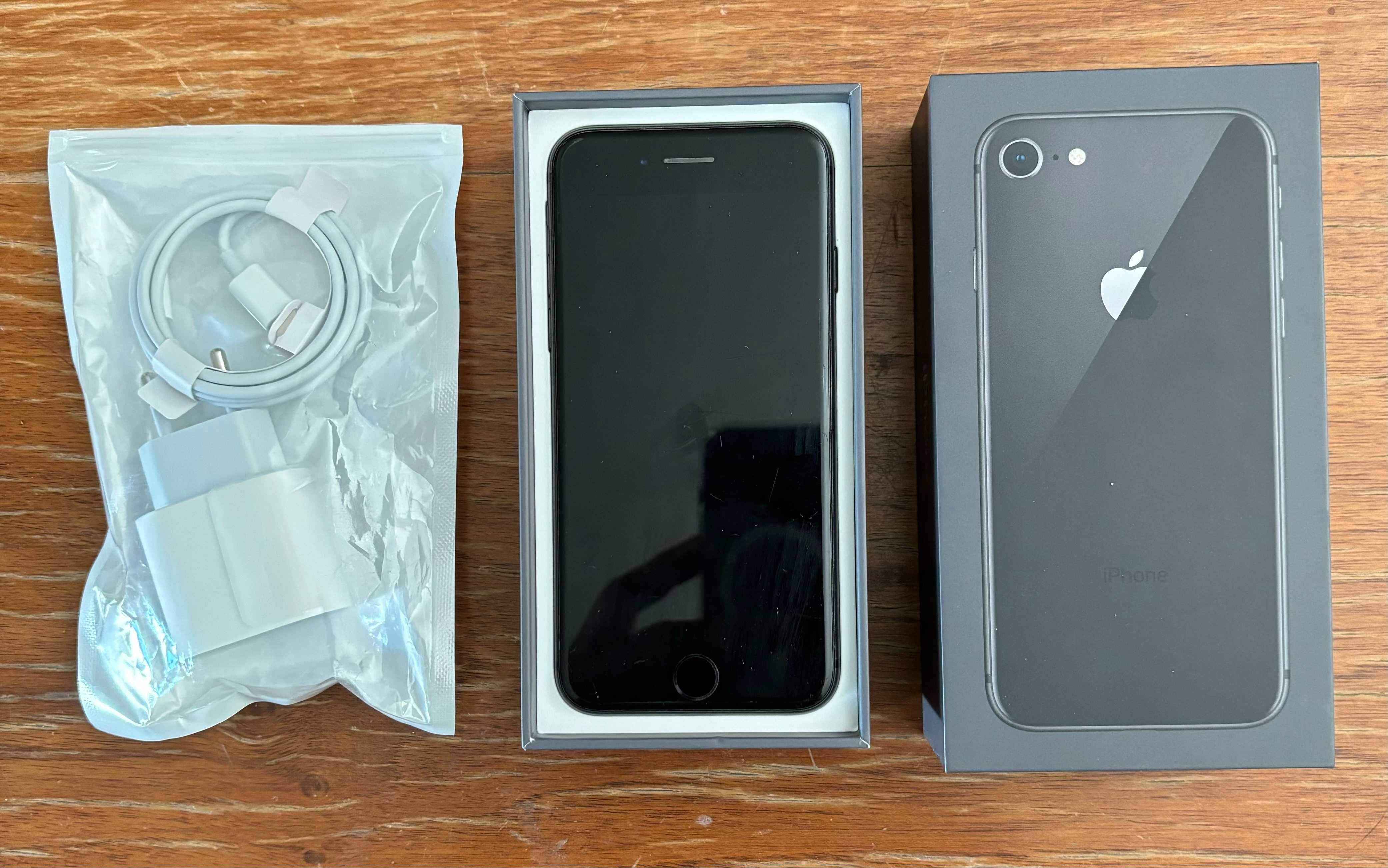 iPhone 8 64 GB Space Gray