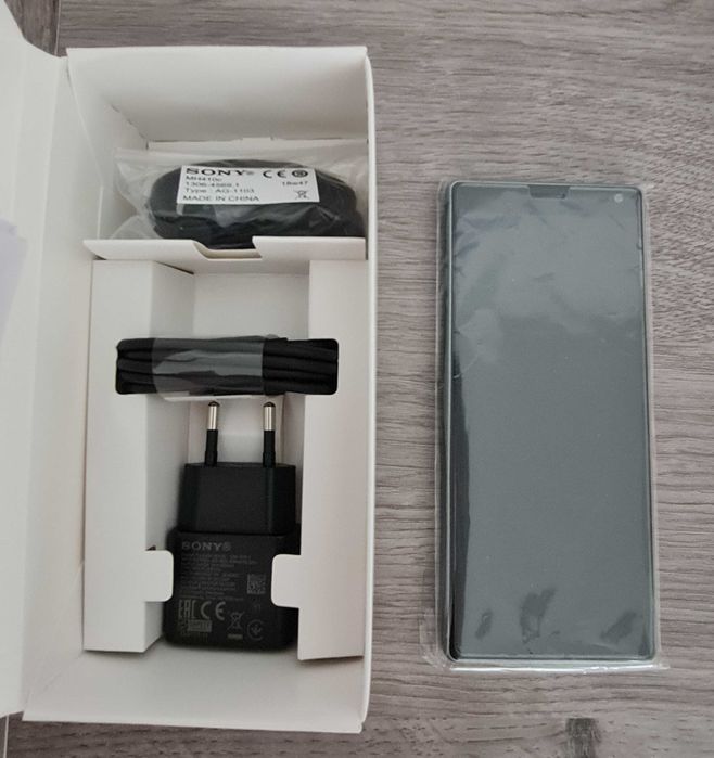 Sony Xperia 10 Dual-Sim srebrny