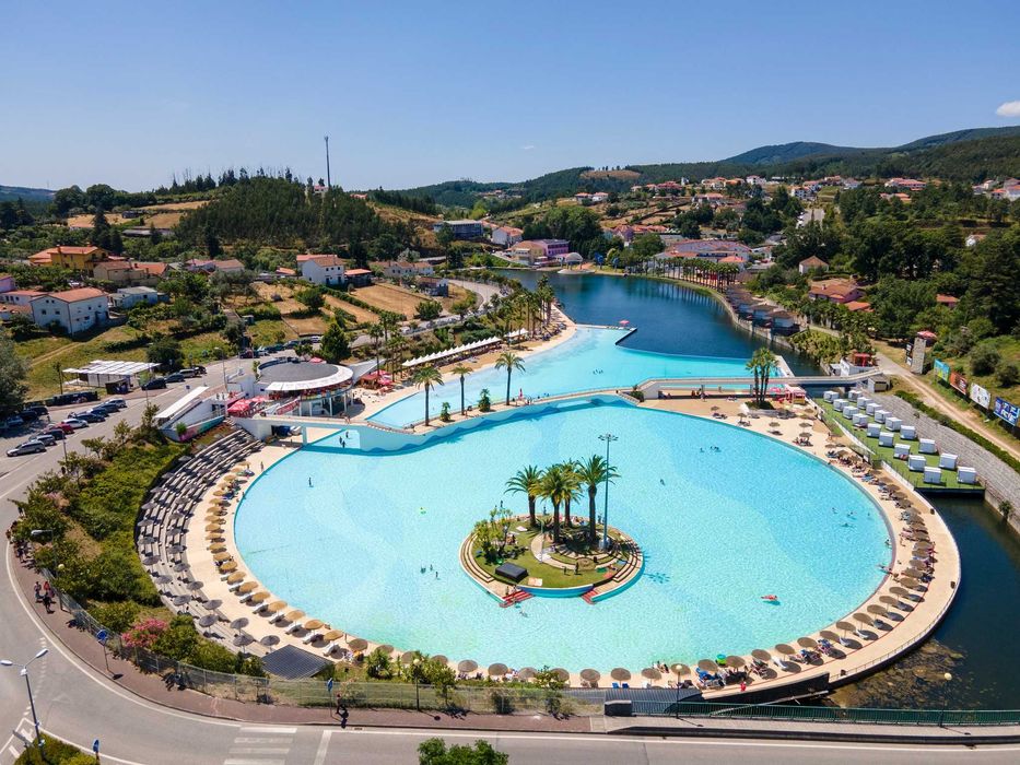 Moradia T2+2 Renovada/ Sale T2+2 Villa