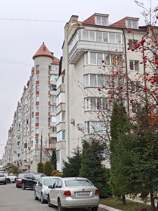 Продаж 2 кімнатна. Вул. Коновальця