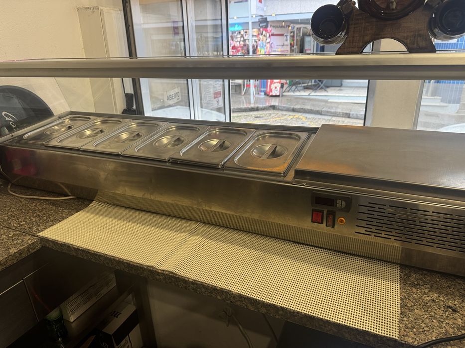 Balcao vitrine / frio em otimas condicoes