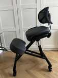 Klękosiad ergonomiczny