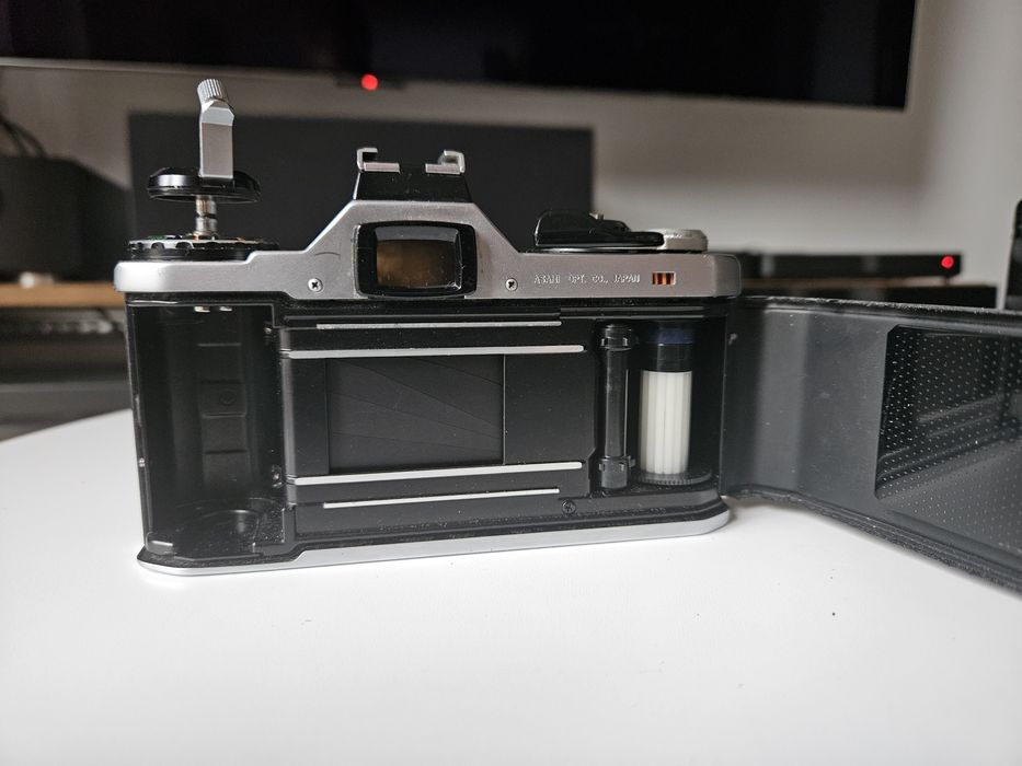 Aparat Pentax ME, RMC Tokina 75-150mm, Winder II