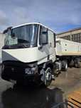 Renault c460 z naczepą Schmitz