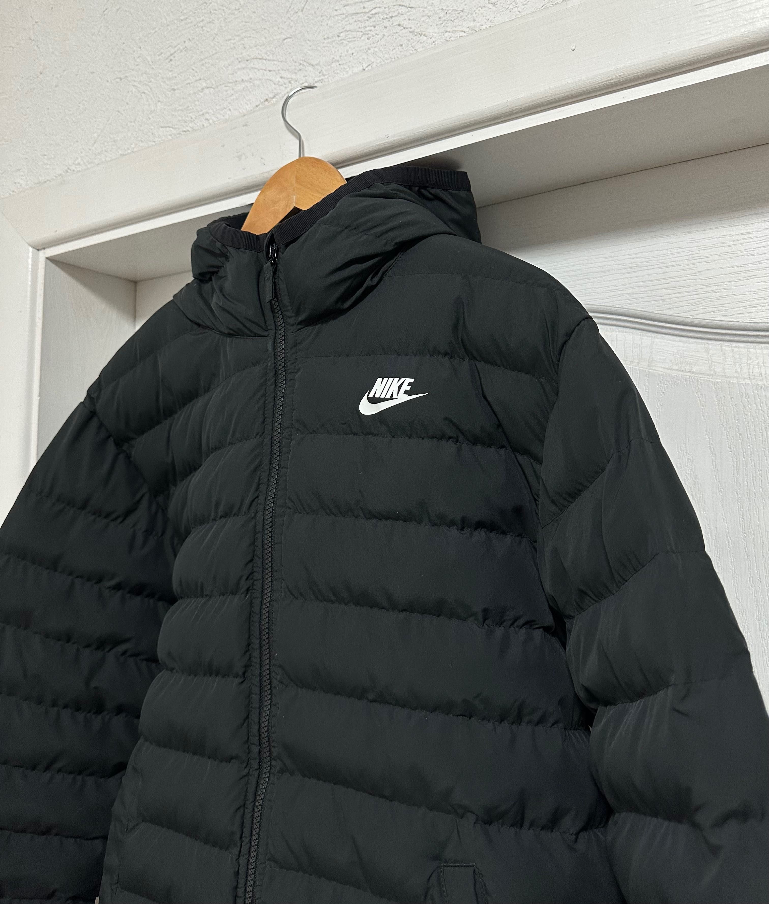 Пуховик Nike XS-S размер NSW