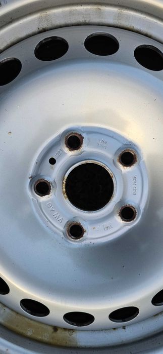 Koła zimowe 16' do VW z oponami Bridgestone Blizzak Lm005