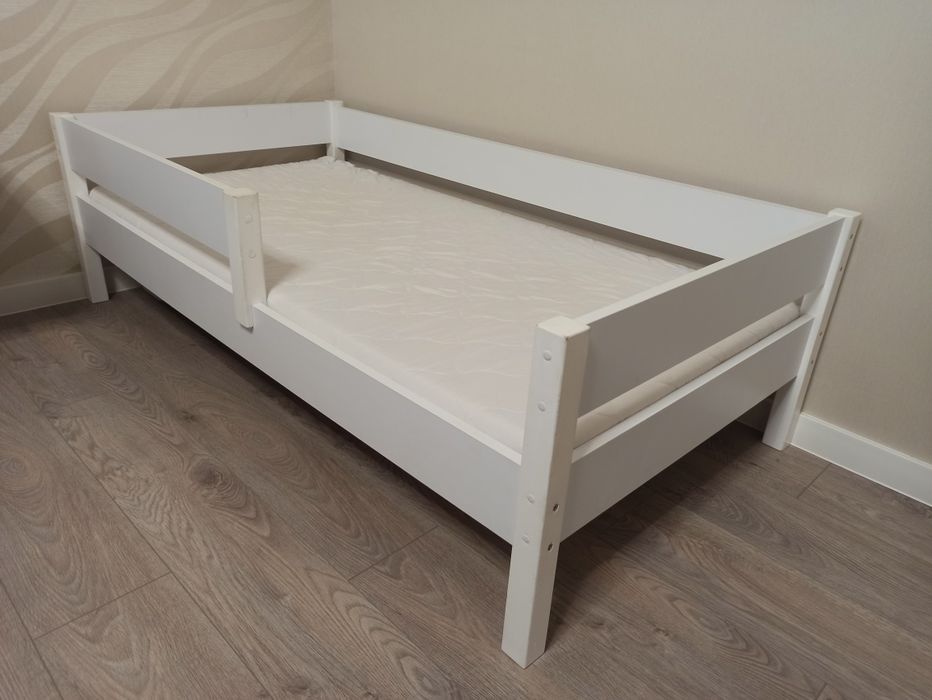 Дитяче ліжко 160*80 з матрацом