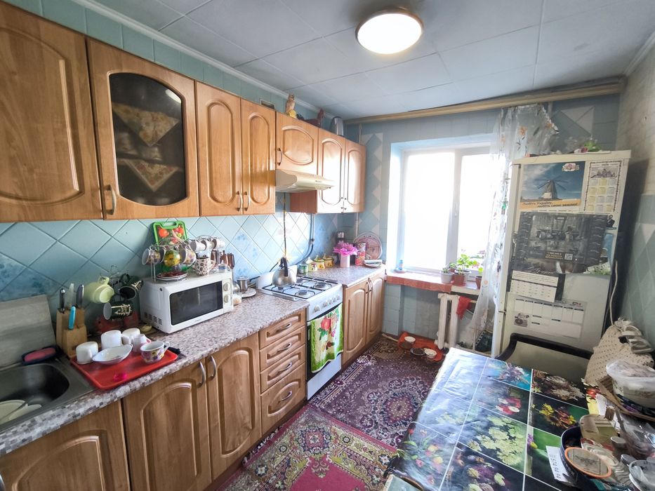 Продам 3 Грушевського